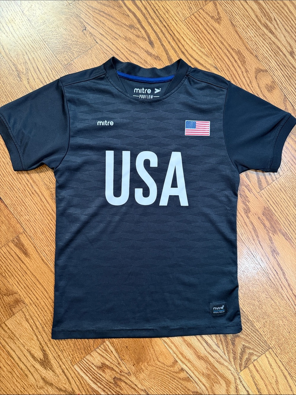 USA Soccer Jersey. Size Small 8. Excellent Condition.